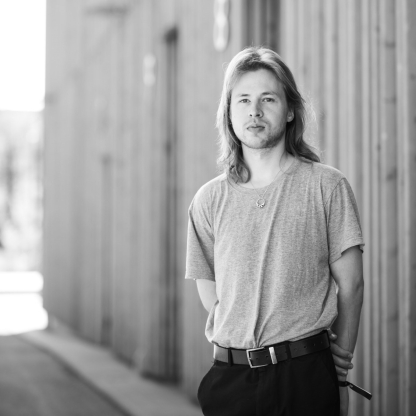 Intervija ar grāmatas "Kvantu lēciens" tulkotāju Andreju Vīksnu