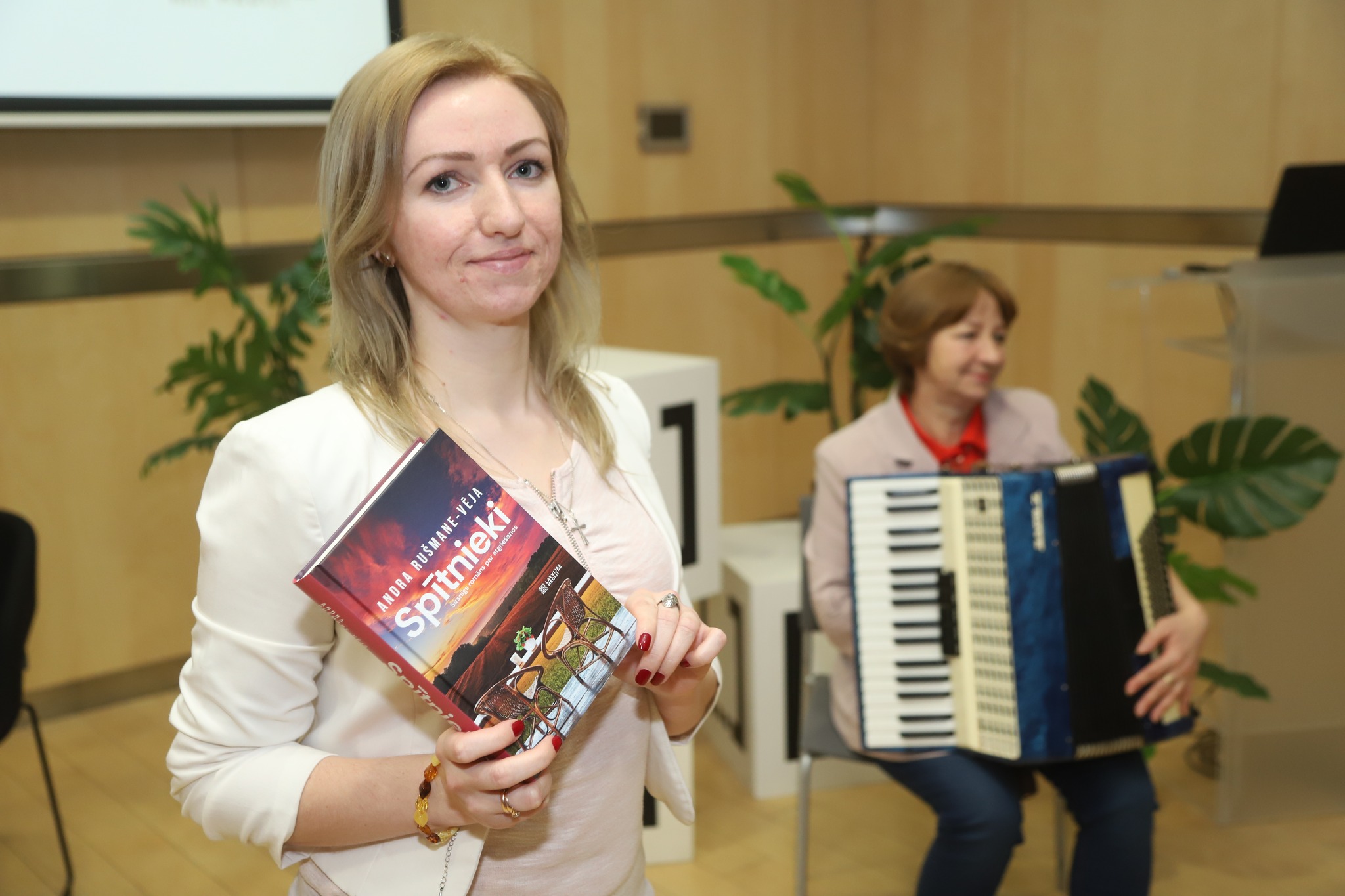 Atskats uz grāmatas "Spītnieki" atvēršanas pasākumu
