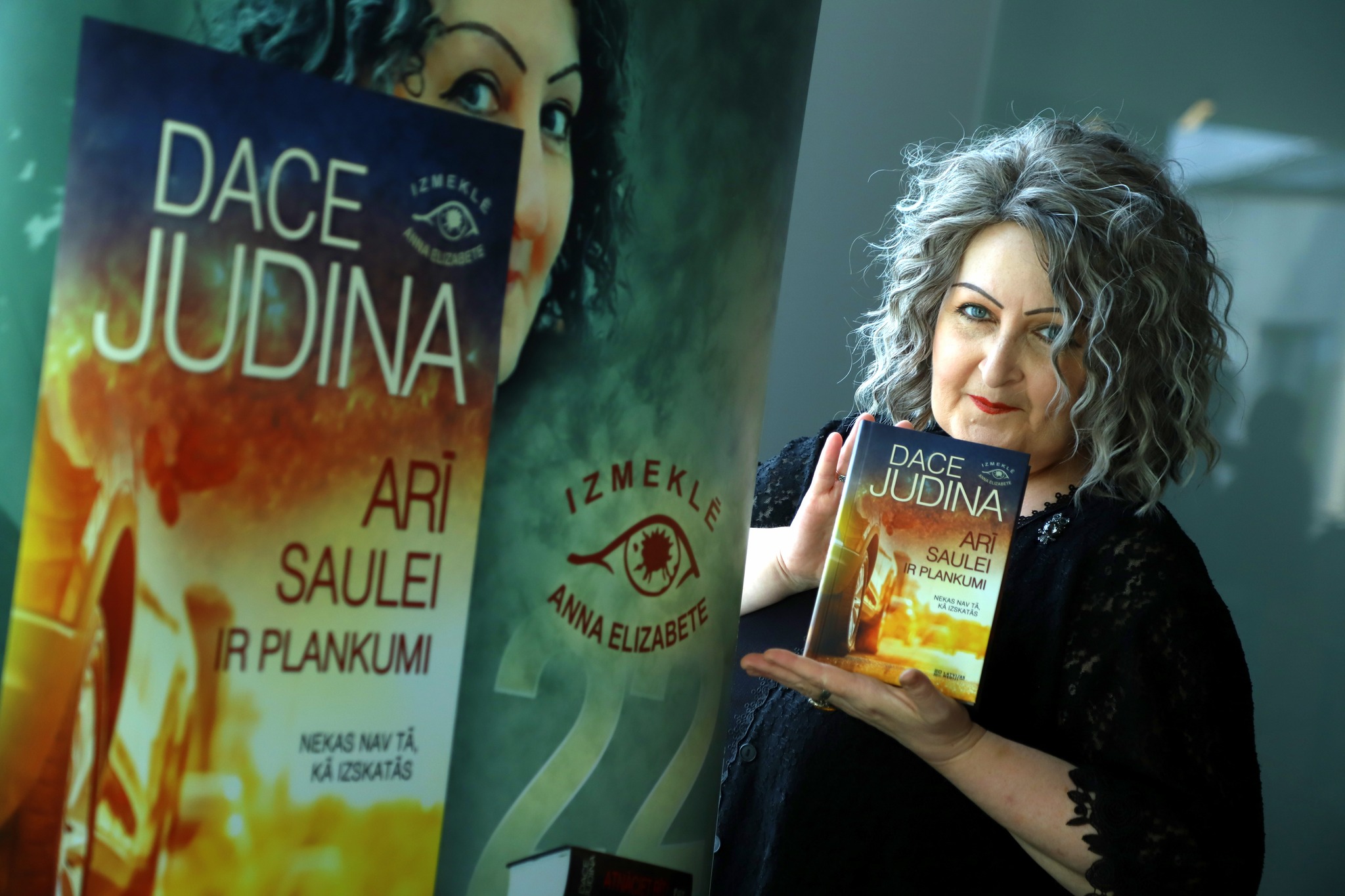 18.06.2025. Daces Judinas romāna "Arī Saulei ir plankumi" atvēršana