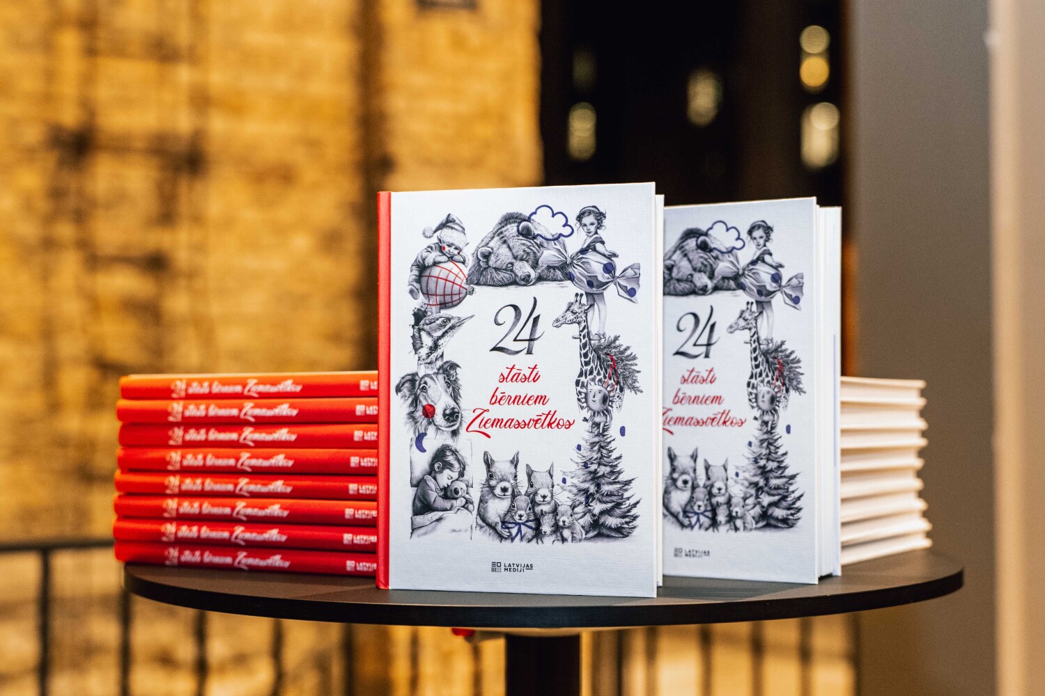 Grāmatas "24 stāsti bērniem Ziemassvētkos" atvēršanas svētki Hanzas Peronā 3.12.2025.